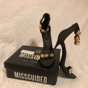 🔥BEAUTIFUL PREMIUM MISSGUIDED STRAPPY HEELS🔥